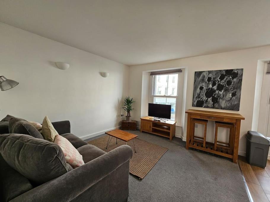 Beautiful And Bright !! Town/Harbour Apartment #1 Penzance Extérieur photo
