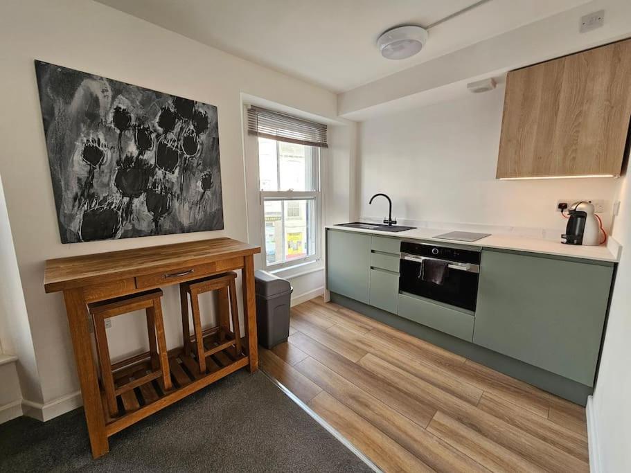 Beautiful And Bright !! Town/Harbour Apartment #1 Penzance Extérieur photo